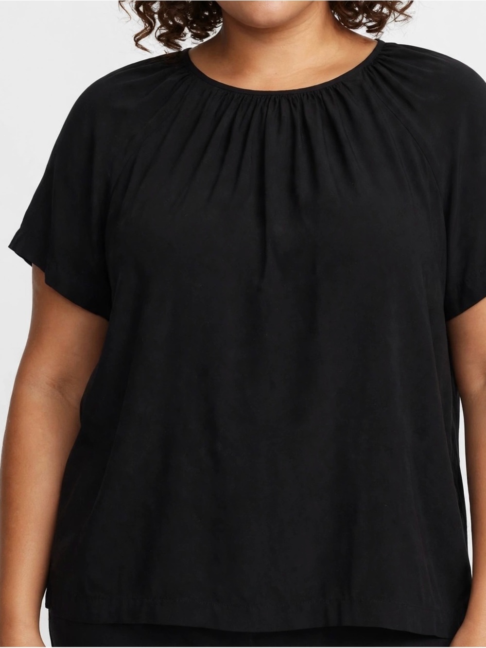 Old Navy Black Short-Sleeve Gathered Neck Blouse